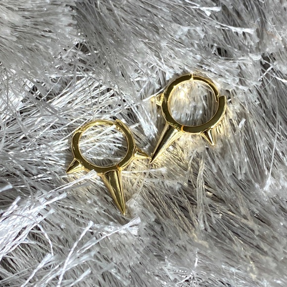Spike Hoops - Picture 2 of 4